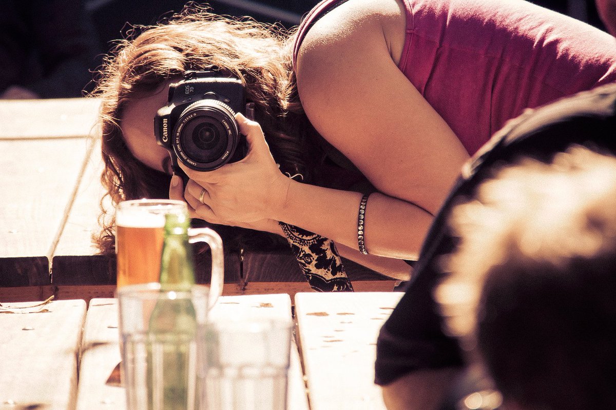 papodebar_'s tweet photo. Uma pesquisa mostra que a cerveja é a bebida das mulheres. Você concorda? https://t.co/whc7ytnBgp #EstiloPdB https://t.co/0wbK4Ifdna