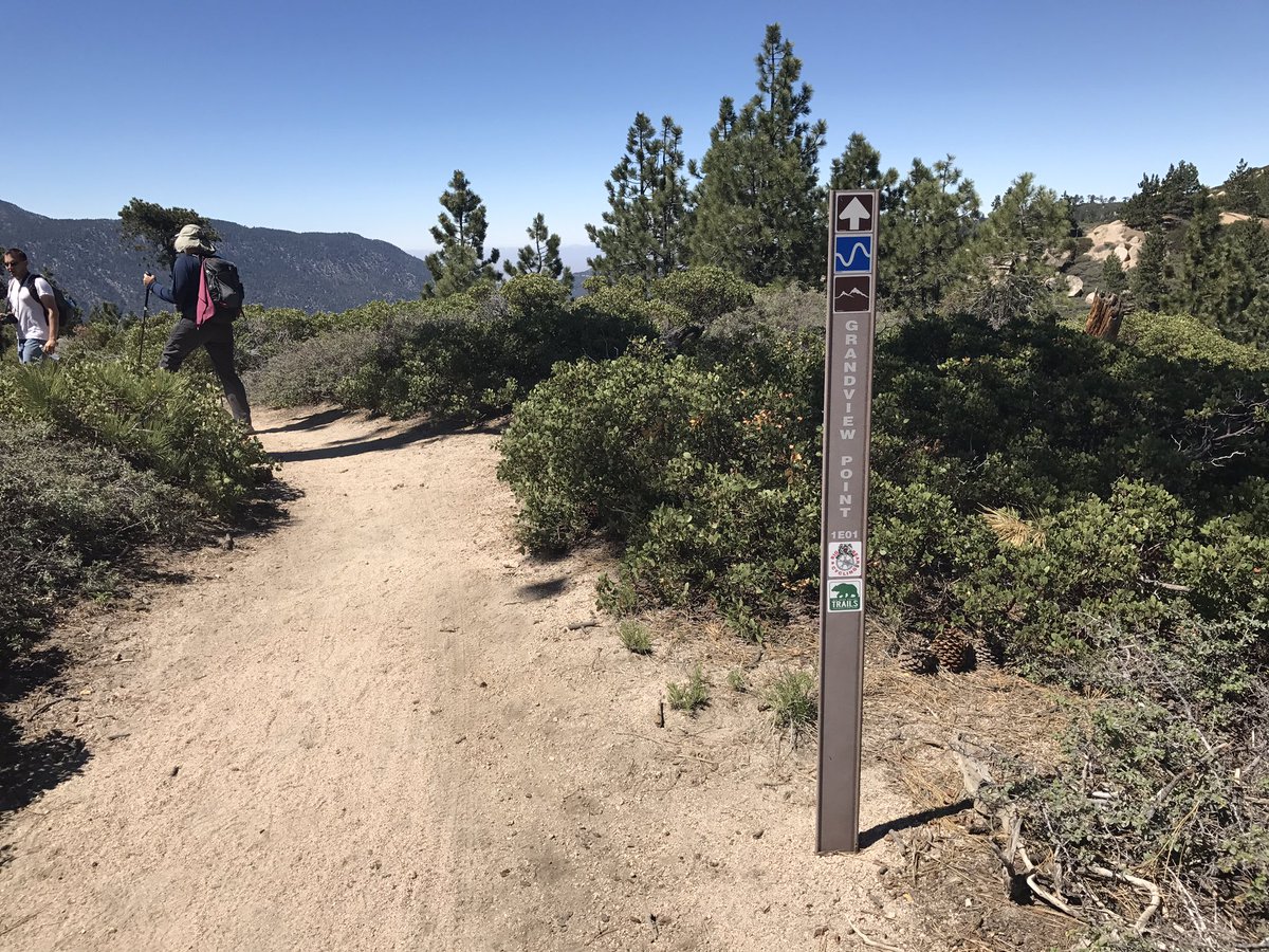 BeOutsideNow's tweet photo. #Hike24 of our #52HikeChallenge - #PineknotTrail to #GrandViewPoint in #BigBear. Gorgeous views of #SanGorgonio https://t.co/ZUh9lO44XX