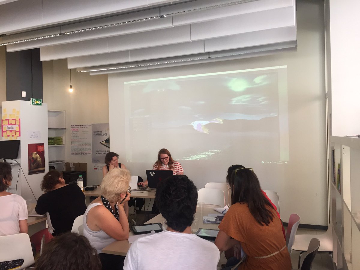 sourisetgrise's tweet photo. #TEB2017 : Aurélie présente le projet Anima, le dessin interactif animé en temps réel. https://t.co/fTYAb64ikR