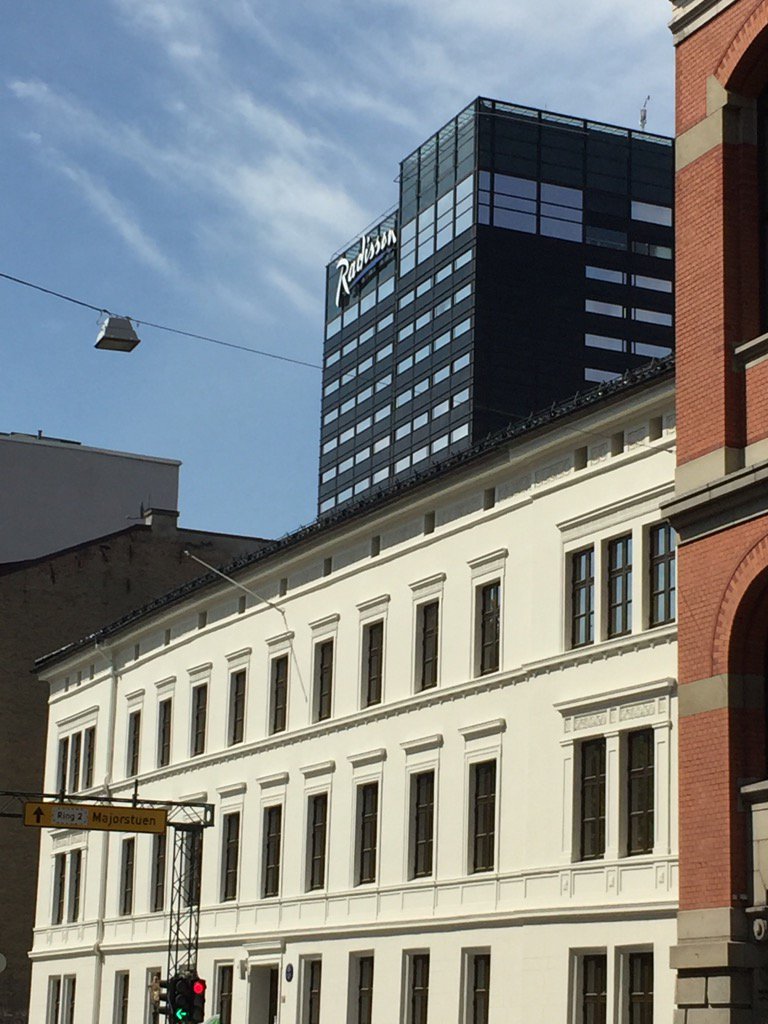 LenaGothberg's tweet image. I know your zip code @KDAdamson #norshipping #orangesofa