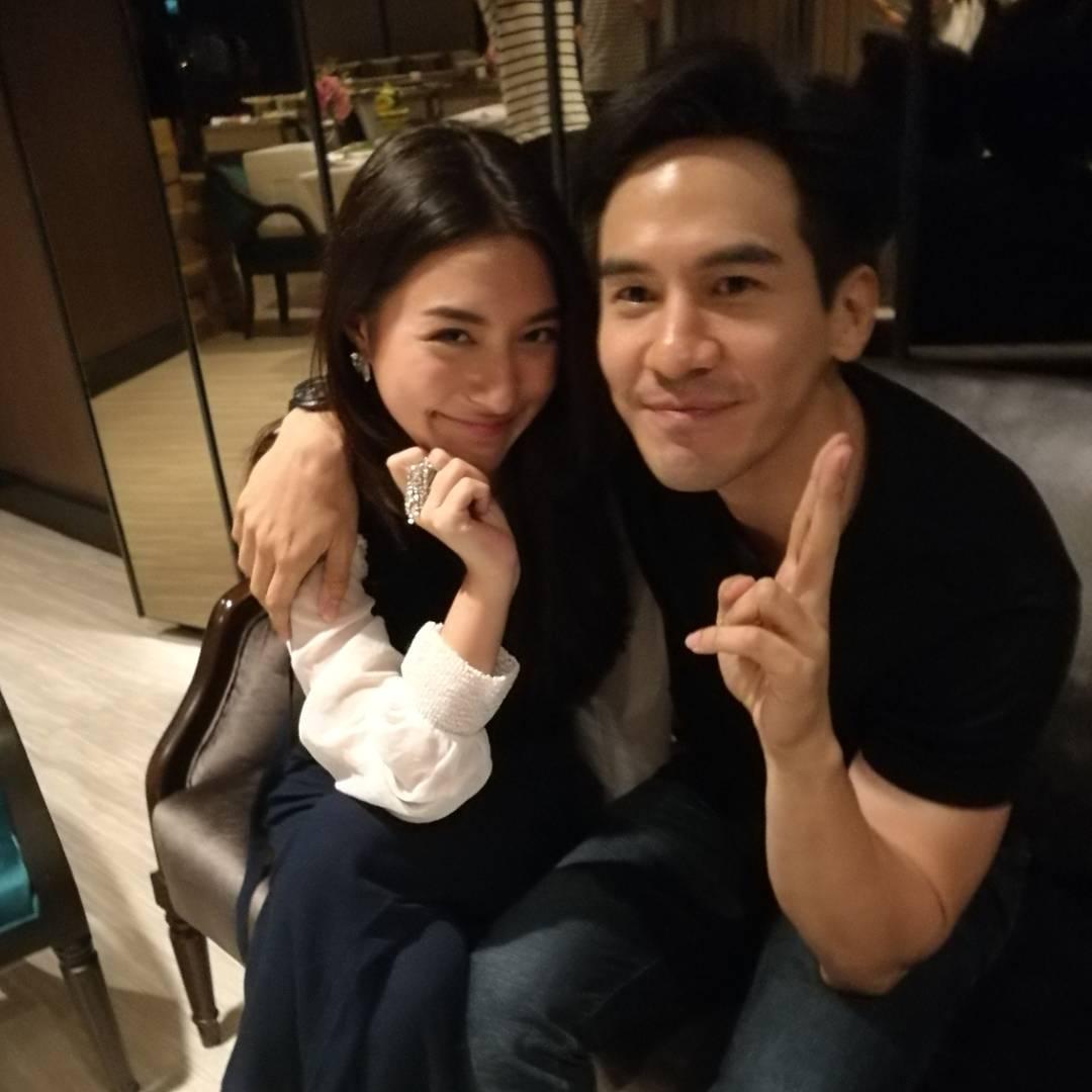 ขอโทษ​นะคะพี่พุดพอดีว่ามันมีรูปนึง 'ชัด' อ่ะค่ะ ถึงพปจะไม่มองกล้องก็เหอะ!! <a href="/popezaapp/">• pz •</a>