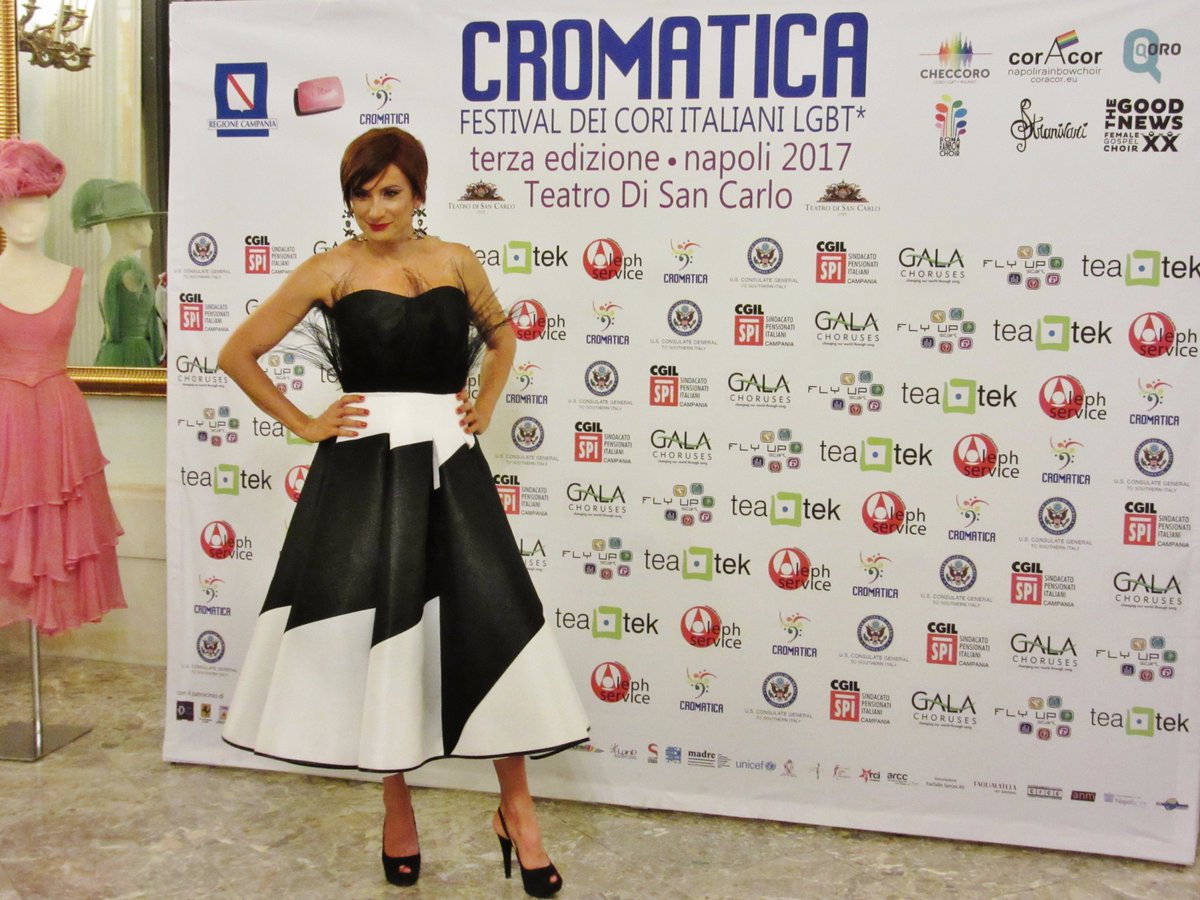 Tholus76's tweet photo. @vladiluxuria La regina di #Cromatica. https://t.co/XrTyWUUfXV