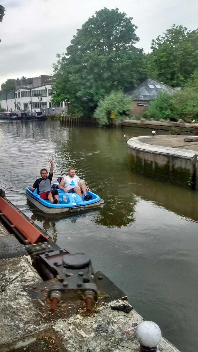 floatforfreddie's tweet photo. @CanalRiverTrust We did it guys the whole grand union main line in a pedalo https://t.co/IGuu2ARIWE