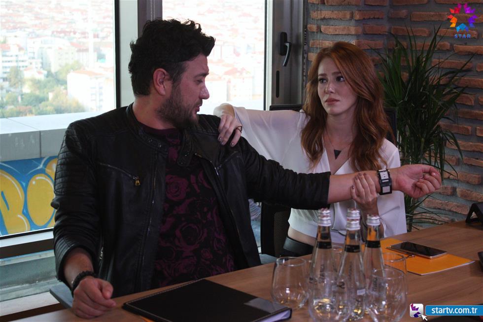 BayaaDelirdum's tweet photo. SICAK SICAK||

#KiralıkAşk'ın 19. Bölüm Bölüm Fotoğrafları Sizlerle. Part 5 https://t.co/w5Pi8b1M3G