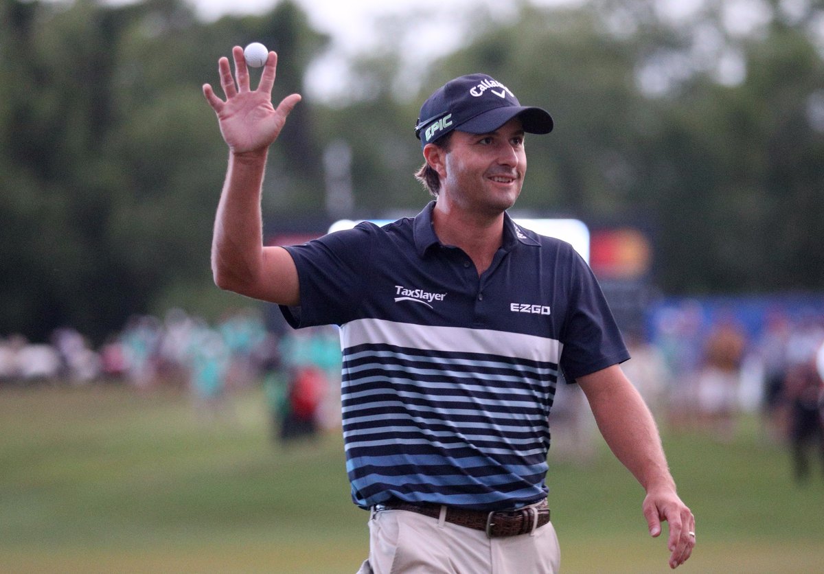 RacingPostSport's tweet photo. Another great winner for Steve Palmer as 33-1 Kevin Kisner claims the #DeanDeLucaInv. Don't miss this week's tips in Wednesday's @racingpost https://t.co/MRAw4imrlh