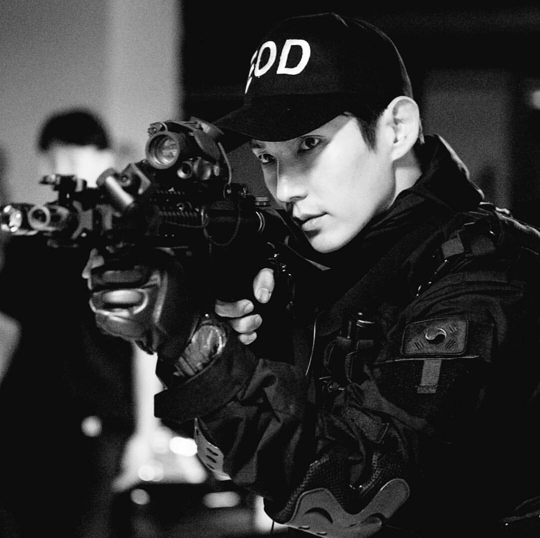 MyKoreanDramaID's tweet photo. HOT B.A.N.G.E.T! 😍 #LeeJunki https://t.co/oBJnD98KiS
