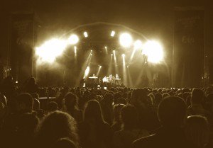 BitterIsland's tweet photo. Esta oferta de distribución digital está tremenda!! https://t.co/nyz8Erb4yp #EmuBands #PrimaveraSound #FelizLunes #cosasbuenas https://t.co/Y7XgCxwNO7