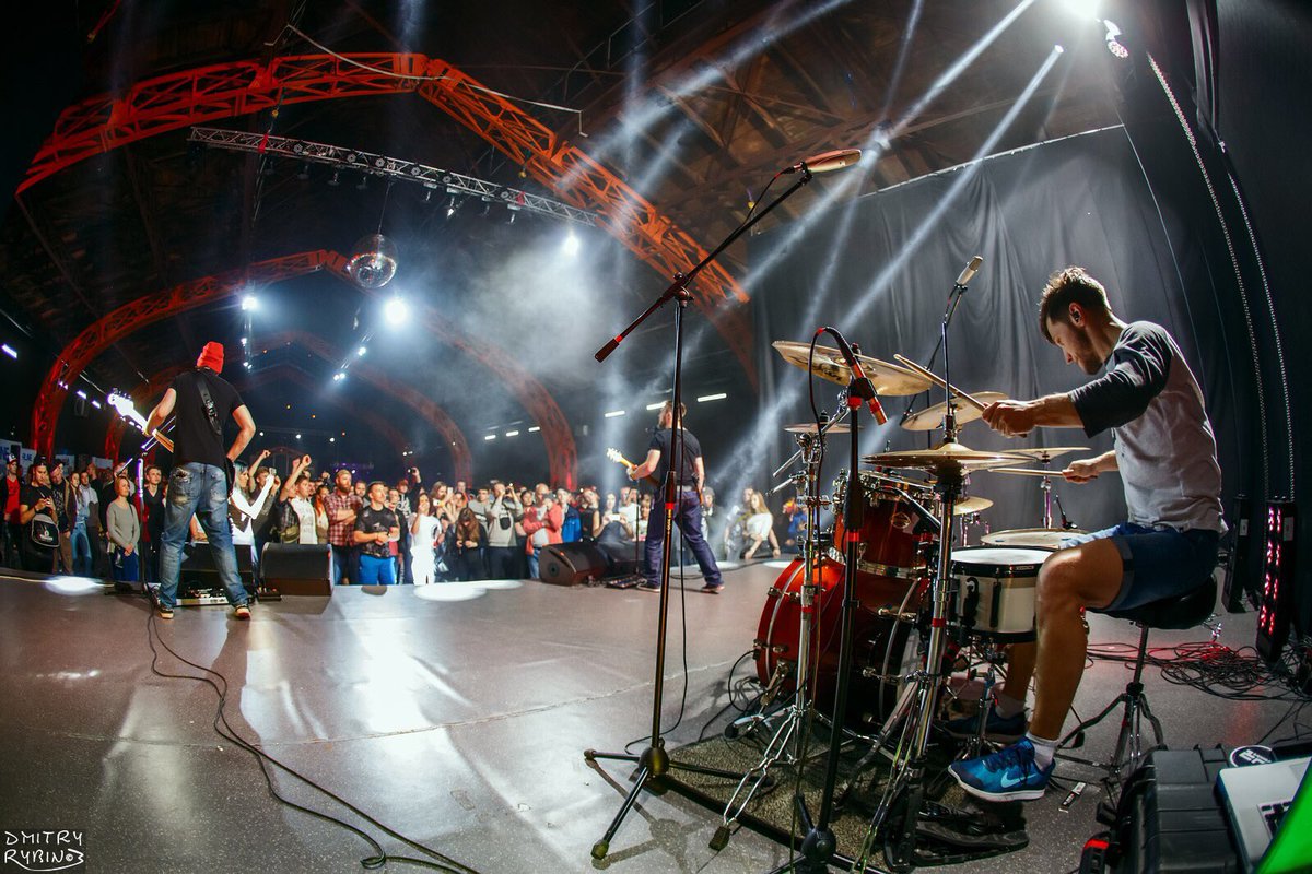 Urbanisteria's tweet photo. Live at Nautilus Space. #urbanisteria #alternativerock #do4a #do4acom #rock #live #gig #onstage #festival #nautilusspace #StPetersburg https://t.co/vhOABzXpCC