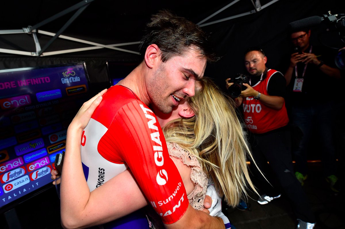 The final ride to #Giro100🇮🇹 victory! 

📸teamsunweb.com/giro-s21