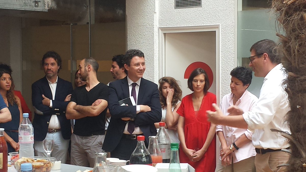 VinceF83's tweet image. Merci à @BGriveaux d'être venu à la rencontre des entrepreneurs de la pépinière @CoSpirit où est hébergé  @CARIZY_COM #EnMarche