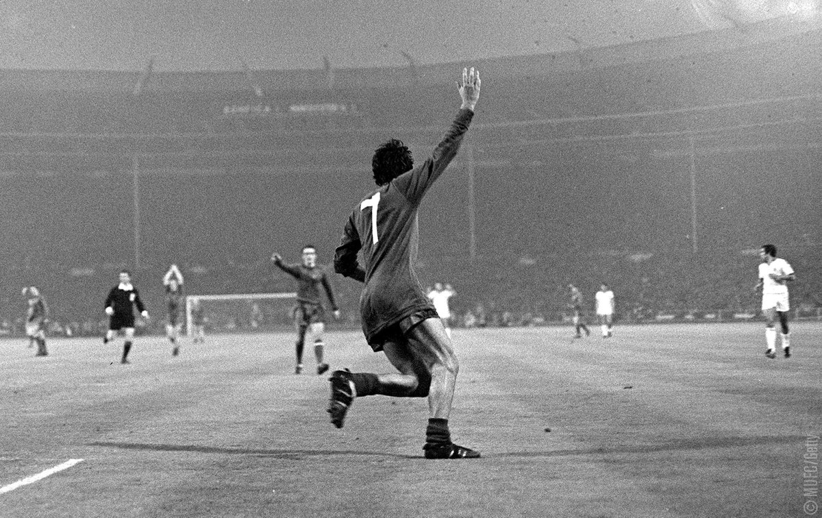 ManUtd's tweet photo. Kings of Europe - our first European Cup triumph came on this day in 1968. https://t.co/yf6cyy5vgC