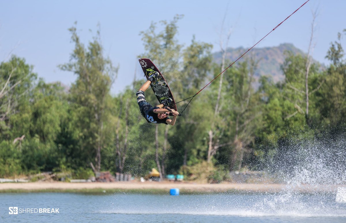 andreyshred's tweet photo. Shredding with LiP Sunglasses vol.2.
#shredbreak #wakeboarding #sponsorme #wakelife #lipsunglasses #slimgshotwake #shredtown #shredthegnar https://t.co/qpCzdrYy9l