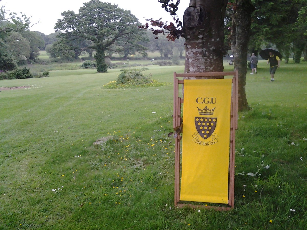CornwallGolfLtd's tweet photo. Thank you all @KilliowGolf for the hard work yesterday - Not quite a deckchair day but your hard work was very much appreciated https://t.co/dINTF7b4c1