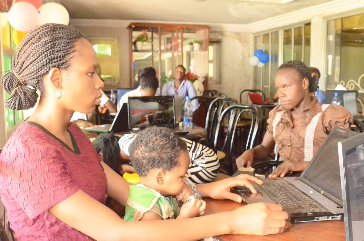 DjangogirlsONIT's tweet image. We wouldn't here without our wonderful sponsors. @GitHubCommunity @github @bigcodeHQ @BudgITng @ThePSF #womenintech #femaleprogrammer