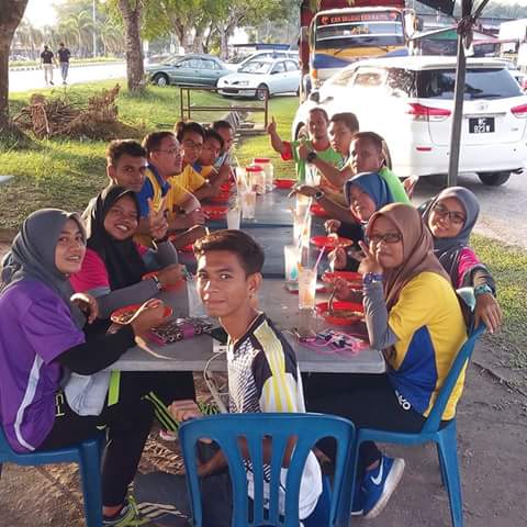 LSotong's tweet image. Pelajar dari Universiti kuala Lumpur