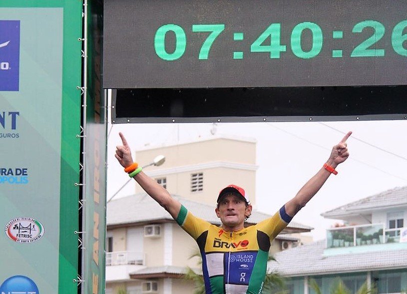 Britânico quebra recorde mundial no Ironman Florianópolis bit.ly/2s6ANHk