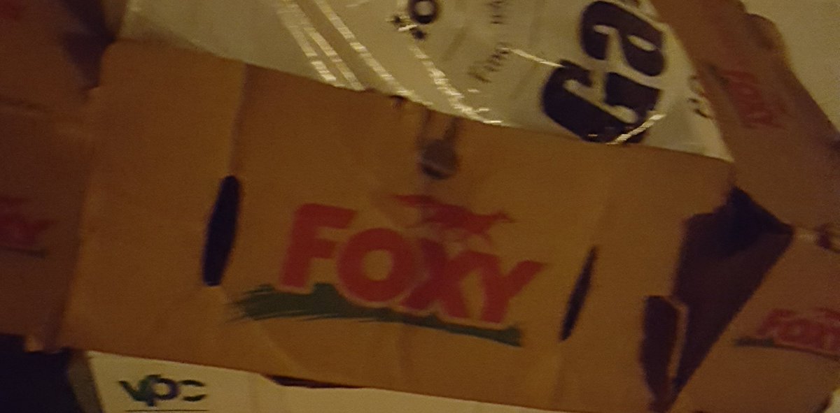 DaiGurren1's tweet photo. @yugiohtas I found a foxy box
#foxyboxes https://t.co/xElxYqM7Zq