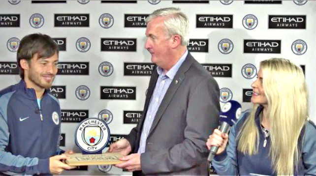 David Silva dinobatkan sebagai Player of The Year Man City.
