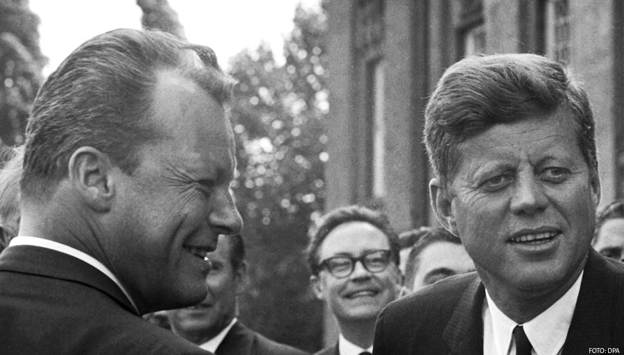 Als US-Präsident stand John F. #Kennedy gegen Mauern und für die Freiheit. Er wäre heute 100 Jahre alt geworden.