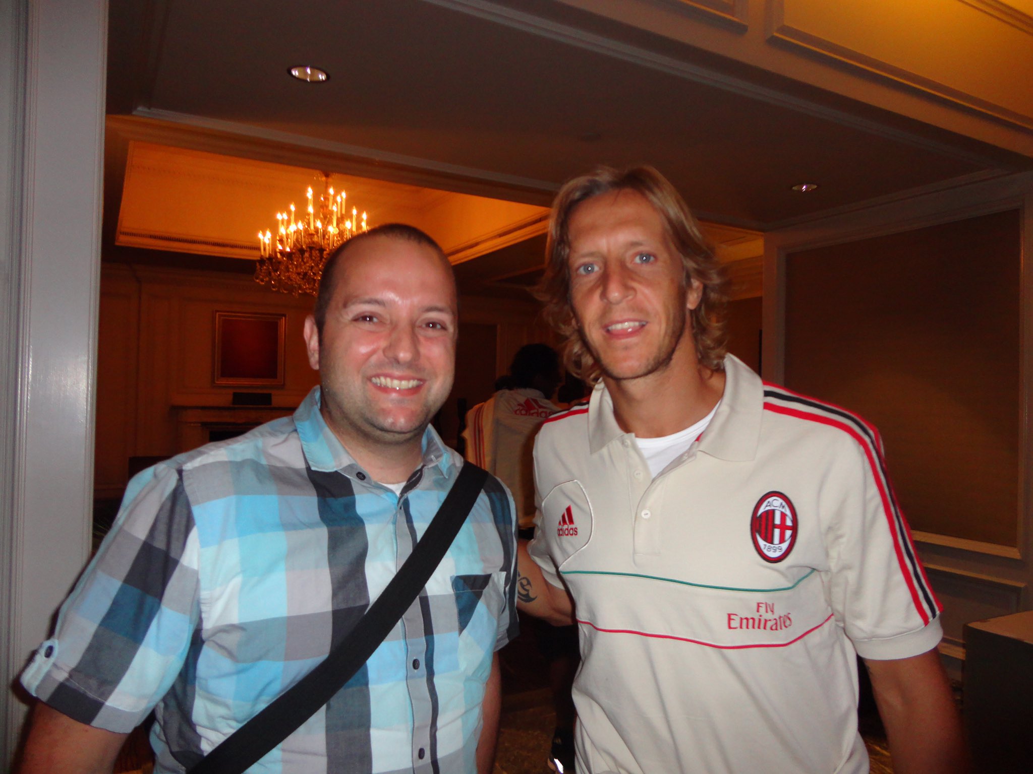  wishes Massimo a very happy birthday! 