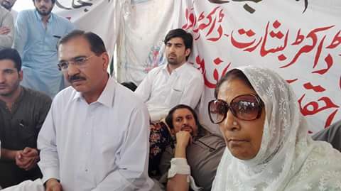 TeamPPP_KP's tweet photo. Instead of facilitating patients, the PTI govt was charging Rs200 admission fee from poor patients which was regrettable.
@MHamayunKhan https://t.co/0qEDP8KTyX