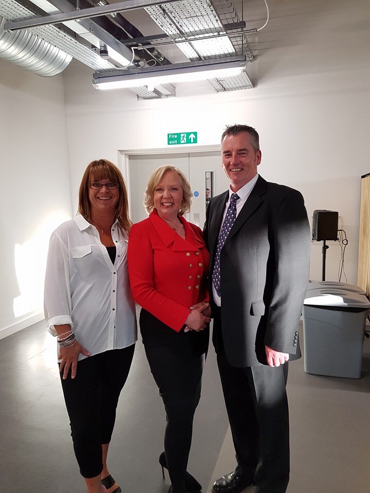 Who seen last nights repeat of Dragons Den? What a year its been sinse the show 🐲#DragonsDen