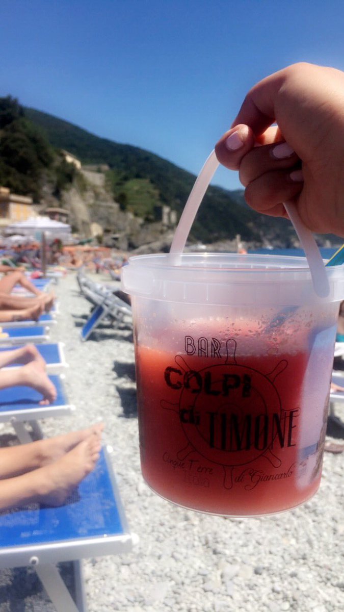 Laura Walch tweet media