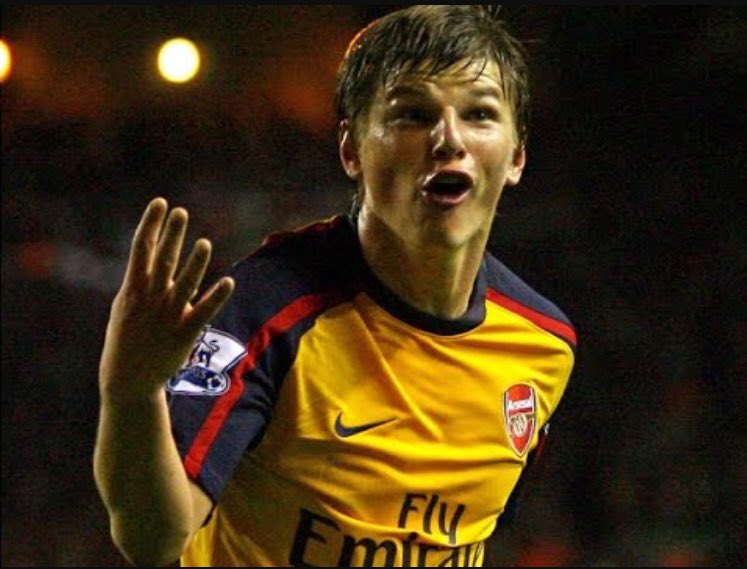 Happy 36th birthday to Andrey Arshavin! \"He\s 5\4, he\s 5\4, we\ve got Arshavin, F*ck Adebayor!\" 