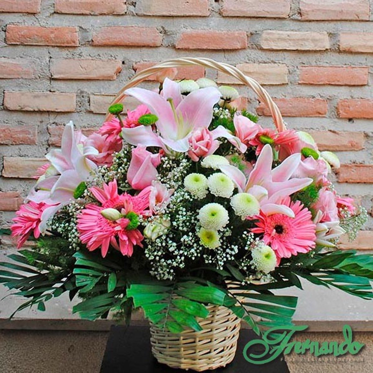 FloristFernando's tweet photo. El nivel de detalle y la #artesanía es lo que te hace #original y diferente a los demás. Cesta de #Flores Dulzura 👉 https://t.co/1Kyvk1jtwx https://t.co/f1aIhOE5of
