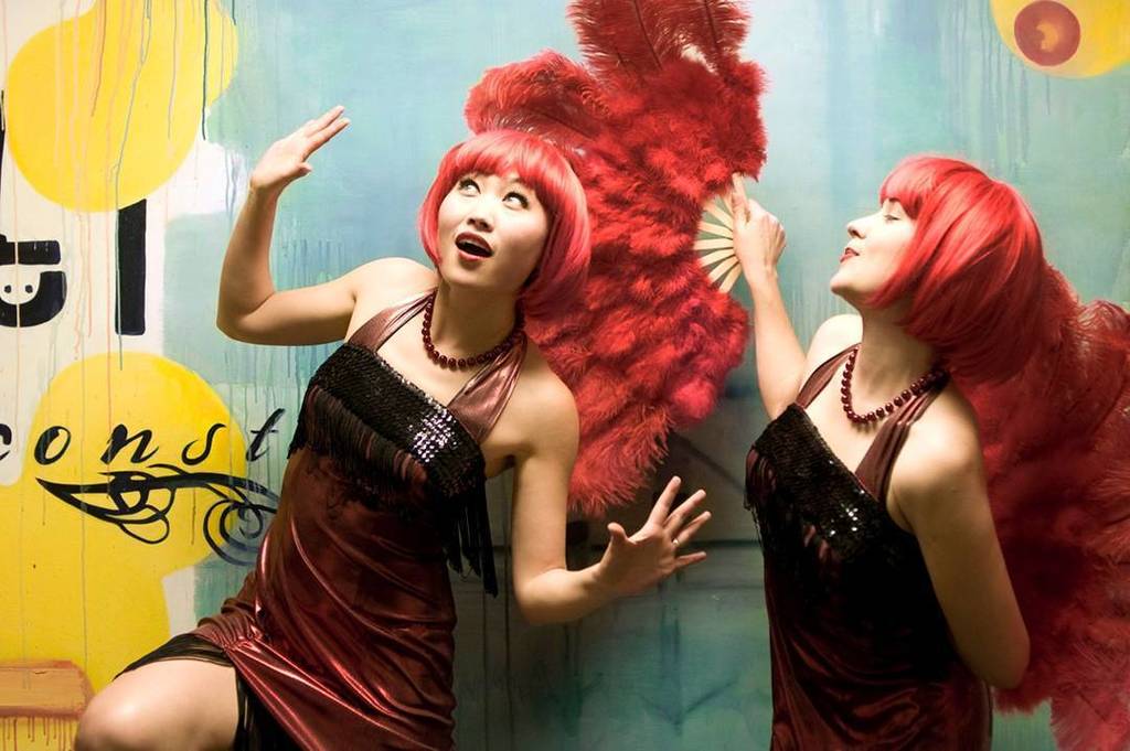 @LeruSwing and @misslulugalore getting read for their show with #MoonglowBurlesque .