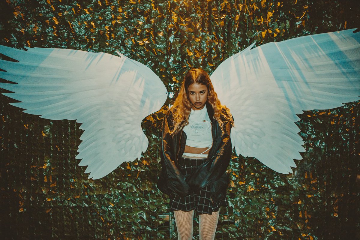 bestfitmusic's tweet image. An incredible pictorial of this year&apos;s Spring Attitude, with Jenny Hval, Jon Hopkins, Nite Jewel &amp;amp; Tommy Genesis: bestf.it/2rx3zUD
