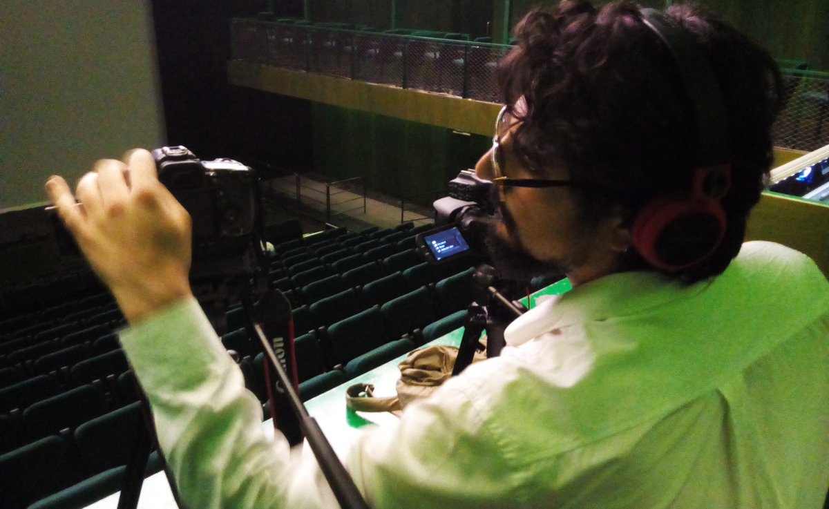 Grabando a <a href="/LaCanoaTeatro/">LaCanoaTeatro</a> en <a href="/TeatrosCanal/">Teatros del Canal ▪️ Comunidad de Madrid</a>. #ELLAentreTODAS en <a href="/TalentMadrid/">Talent Madrid</a>. ¡Os deseamos muchos éxitos con la obra!