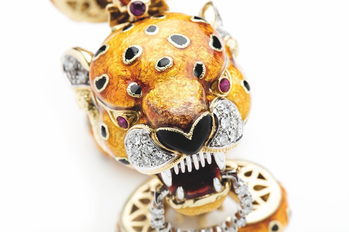 scfroma's tweet image. #hautejoaillerie #precious #luxury #classy #elegant #jewelsofinstagram #jewellery #auction #picoftheday #women #scfroma @MinervaAuctions