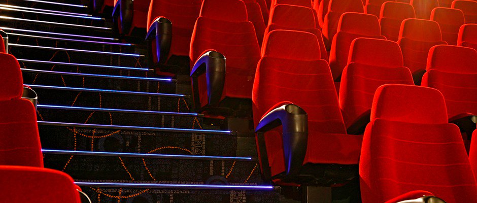 AlphaBeatic's tweet photo. Are movie theatres on the way to extinction? https://t.co/r66zJo6qAw https://t.co/sscsFCe6mi