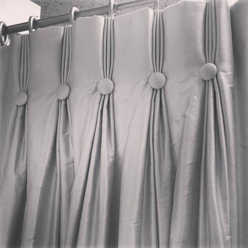 sdevon's tweet photo. Currently a favorite pleat style!! Tell me your thoughts, are you a Yay or a Nay on this? #weighin #informalpoll #… https://t.co/5X3sK1cMb5 https://t.co/LkBmkQZX7H