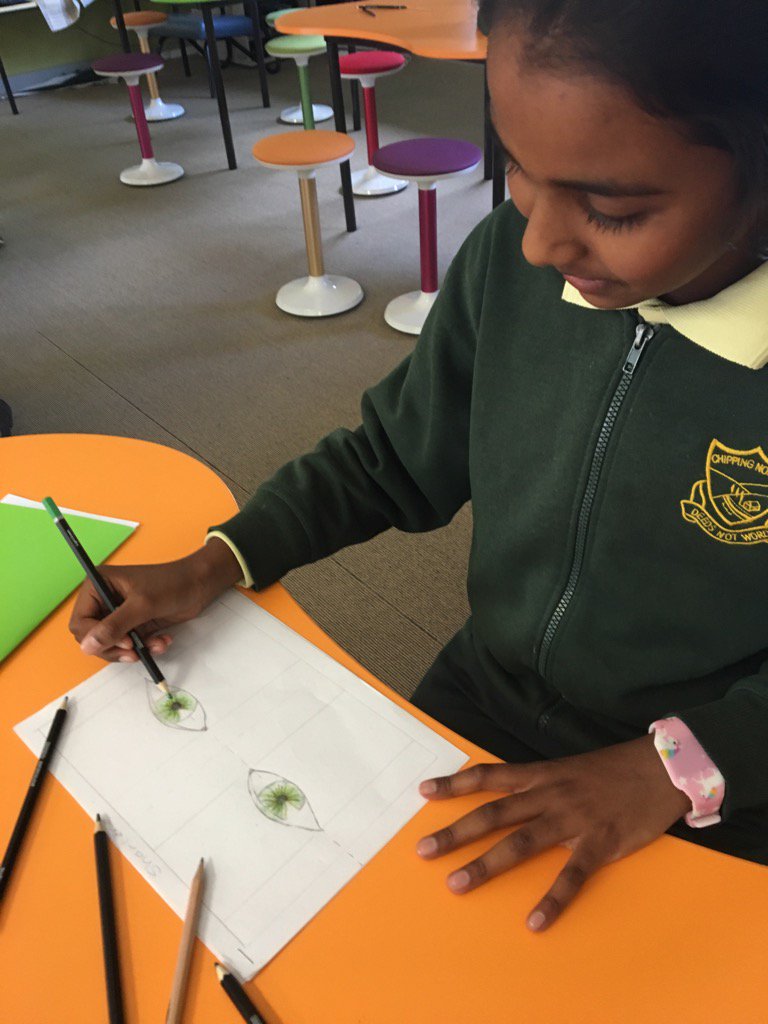 Art club exploring some techniques to add depth to their drawing.  <a href="/Chipping_no_PS/">Chipping Norton PS</a>