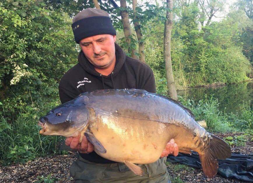 TimbeedlesTim's tweet photo. @BeedlesLake 29lb of beedles carp #Wlmbaits #carplife https://t.co/QBBx4LtPRy