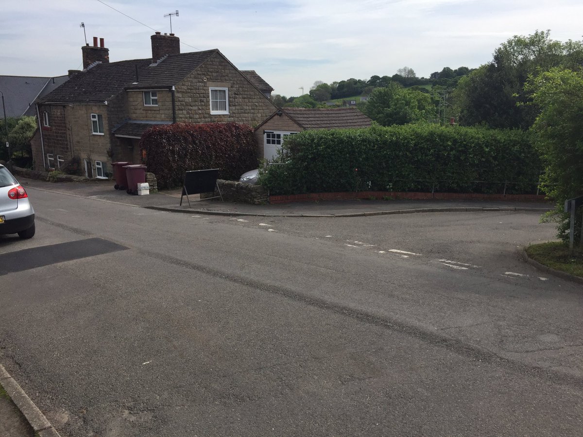 iamlowe1's tweet photo. @nedDC perfectly clear 1 - 13 Harewood rd - 3rd time bin lorry can't collect - what's your excuse this time? https://t.co/WK32CHoZav
