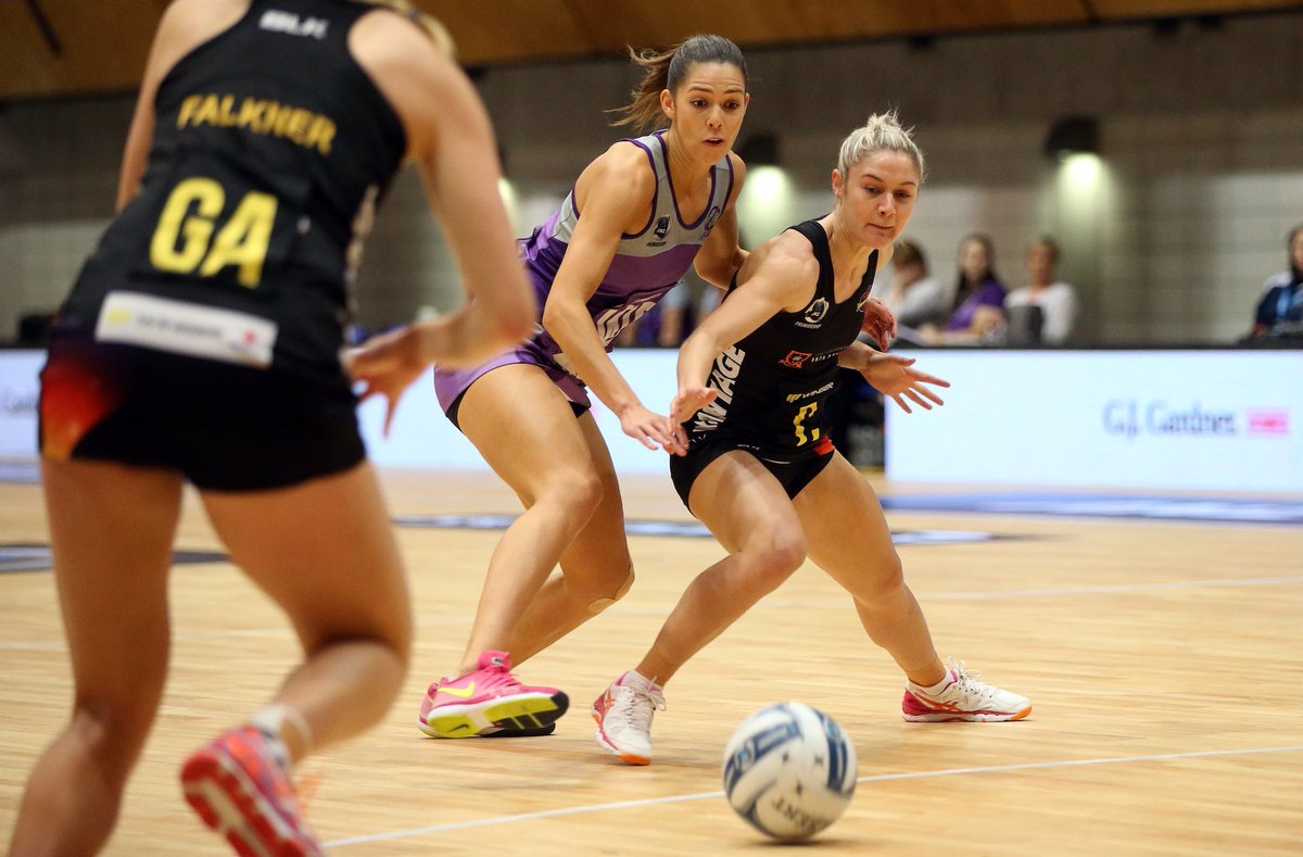 starsnetballnz's tweet photo. Another win in the bag. Thanks @WBOPMagic for the tough match. Congrats to @KaylaCullen12 on MVP and our #StarsWhānau for the support 🌟💜🌟 https://t.co/IoU975jDtv