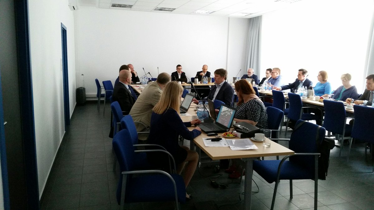 Okonski_Karol's tweet photo. Dziś w @MC_GOV_PL warsztaty z samorządami nt. optymalnego współdział.: geoinformacja, e-zamówienia, e-płatności, e-usługi lokalne #LW2016 https://t.co/A65aIrOfkQ