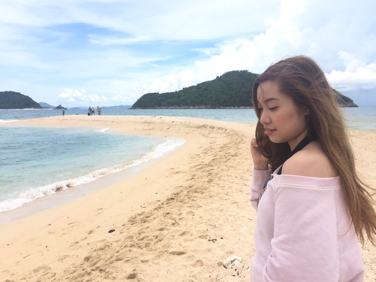 HeyaSerah's tweet image. I know places we won't be found 🌊☀️💖 #IslaGigantes