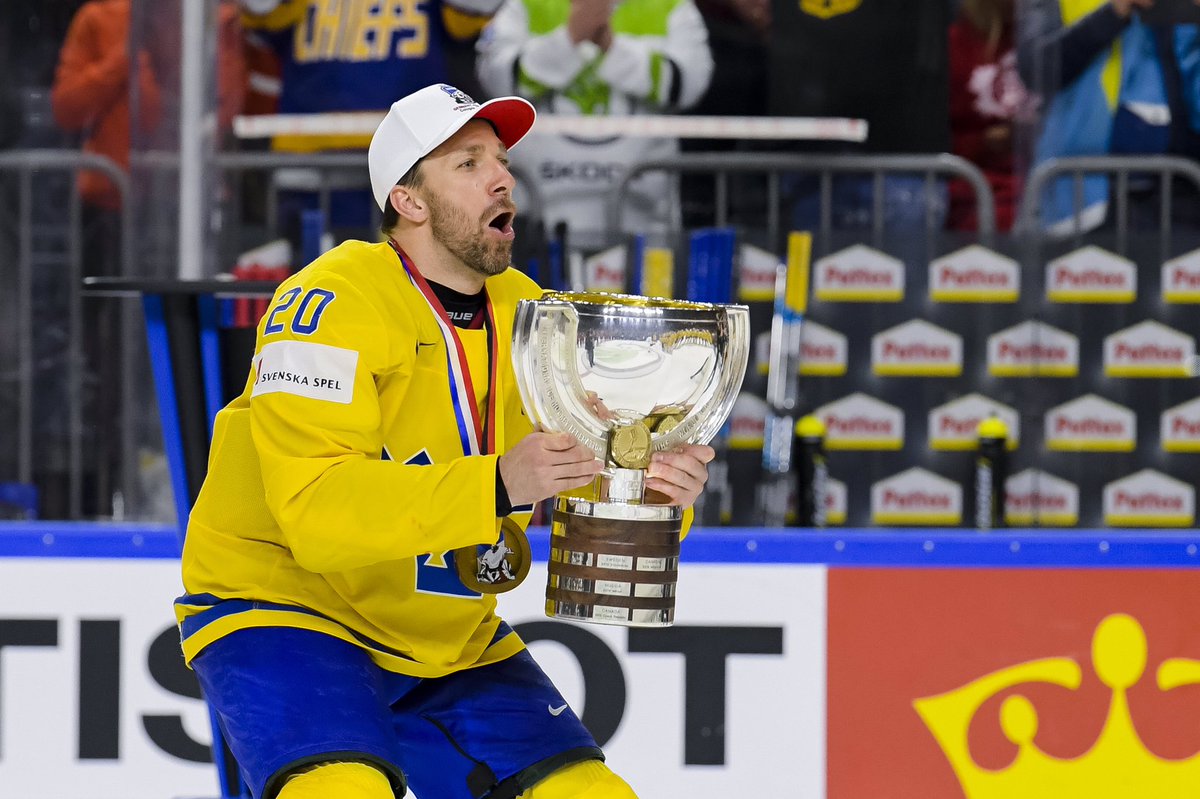 frolunda_hc's tweet photo. Världens bästa kapten! Foto/Bildbyrån https://t.co/iZwpm34vLf