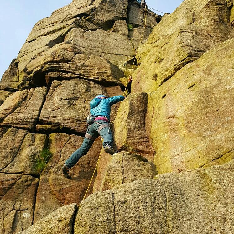 HannahMckie1's tweet photo. Sunday night climb to get me ready for the week ahead #climbing #Exploringsince1987 #getoutside #outdoorfun #livefortheoutdoors #castlenaze https://t.co/tcqC1DdpJV