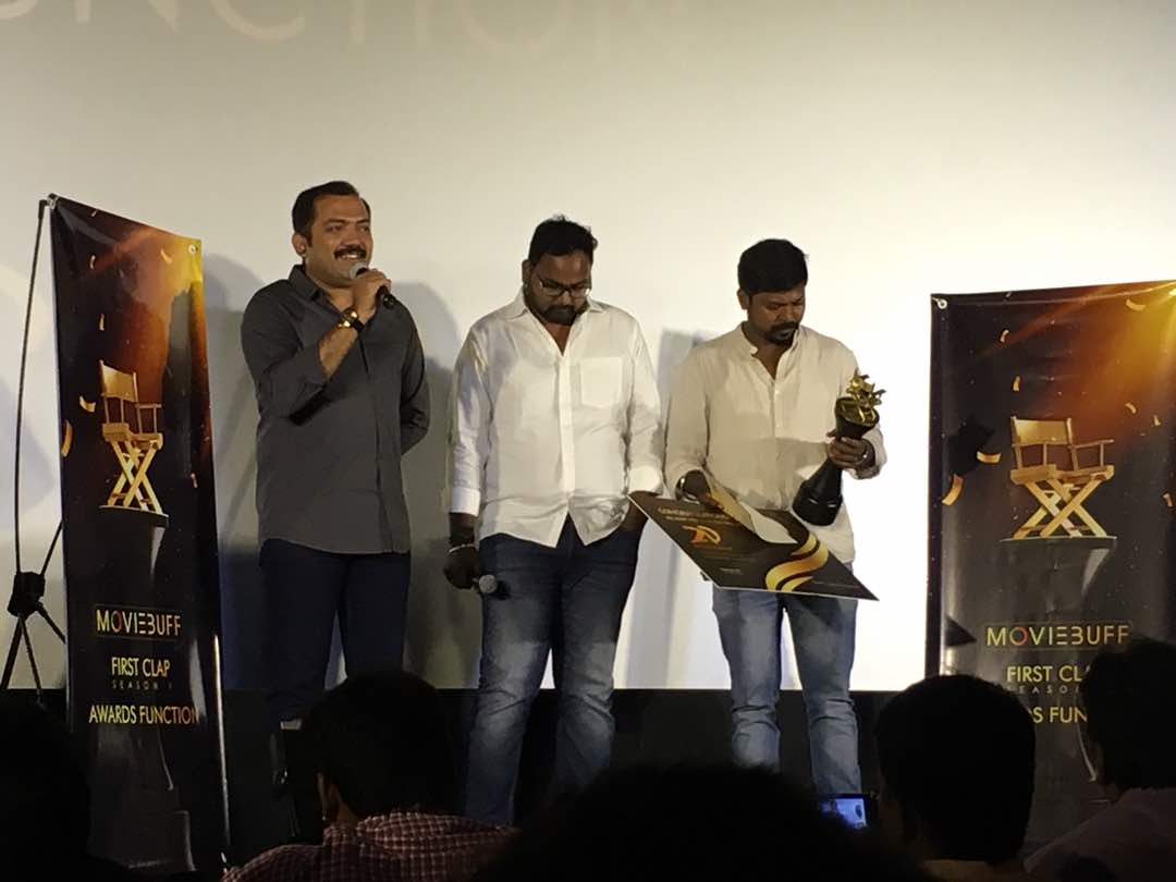 SuriyaFansClub's tweet photo. • Our @rajsekarpandian Anna Presenting The Award For The Moviebuff First Clap - 2nd Winner #MoviebuffFirstClap @Suriya_offl ♥♥ https://t.co/4LbkxmBTmB