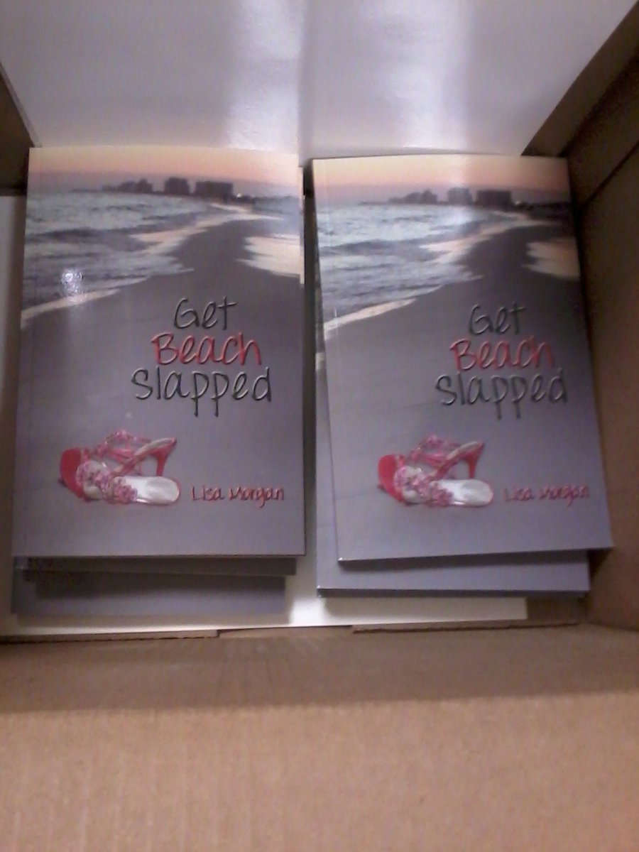 2humbledbygrace's tweet photo. #GetBeachSlapped #books selling fast. Order ur copy today #barnesandnoble #Amazon southern style reality checks 2 #MakeAmericaLOLagain #RT https://t.co/oOZIJnJ4hw