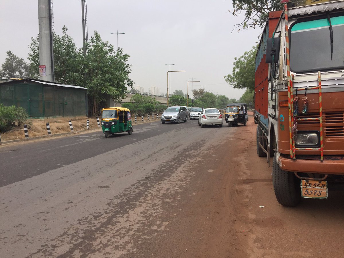himate marda toh madad e khuda <a href="/gurgaonpolice/">Gurugram Police</a> sir I see people risking their &amp; others life all day at 32 milestone crossing on NH8