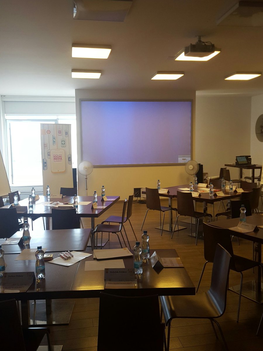 TomWebsterWorks's tweet photo. #CEESummit begins! Today I will mostly be channeling @Rem0te https://t.co/Kg2PvHnIAe