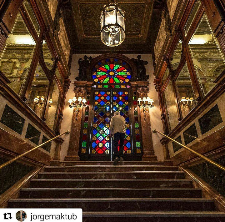 lifemurcia's tweet photo. @RealCasinoMur @DescubreMurcia @RAICESMURCIANAS preciosa imagen de la entrada al Casino por la calle #Traperia https://t.co/EBQVOAqOQn https://t.co/XcyUokBukx
