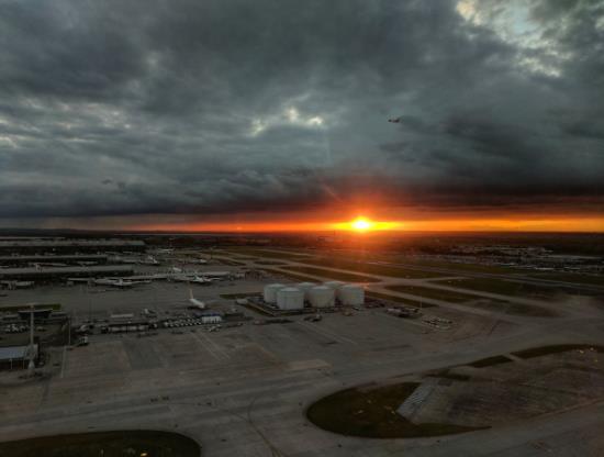 Heathrow Airport tweet media