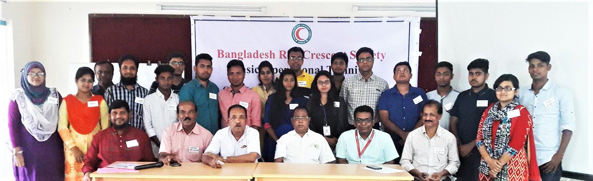 RaquibRony's tweet photo. #CashTransfer L1 training in Bogra, #Bangladesh by @BDRCS1 w #IFRC support& #AmCross fund. 24 frm 3 #RedCrescent unit offices participating. https://t.co/TGS2W6h8Lr
